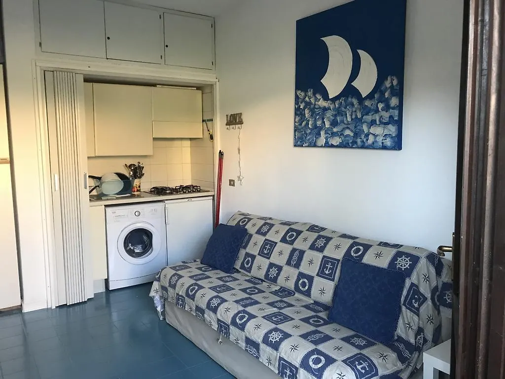 Bilocali Residenza Mediterranea קניגיונה 0*,  איטליה